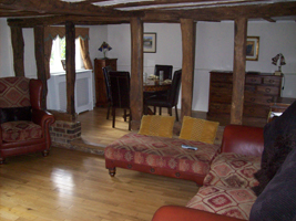 Thatched Cottage Holiday Let / Rental - Stevens Crouch, Battle, East Sussex