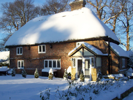 Thatched Cottage Holiday Let / Rental - Stevens Crouch, Battle, East Sussex